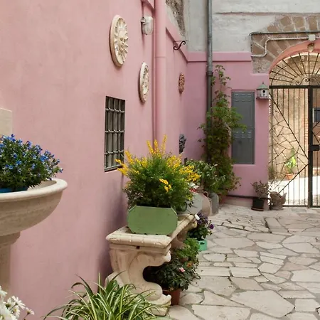 Le Pietre Larghe Bed & Breakfast *